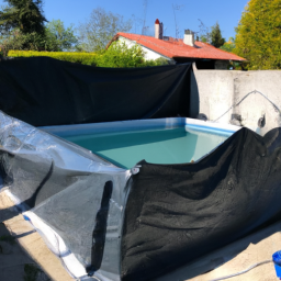 Accessoires et Produits d'Entretien : Astuces et Solutions pour une Piscine Impeccable Montereau-Fault-Yonne